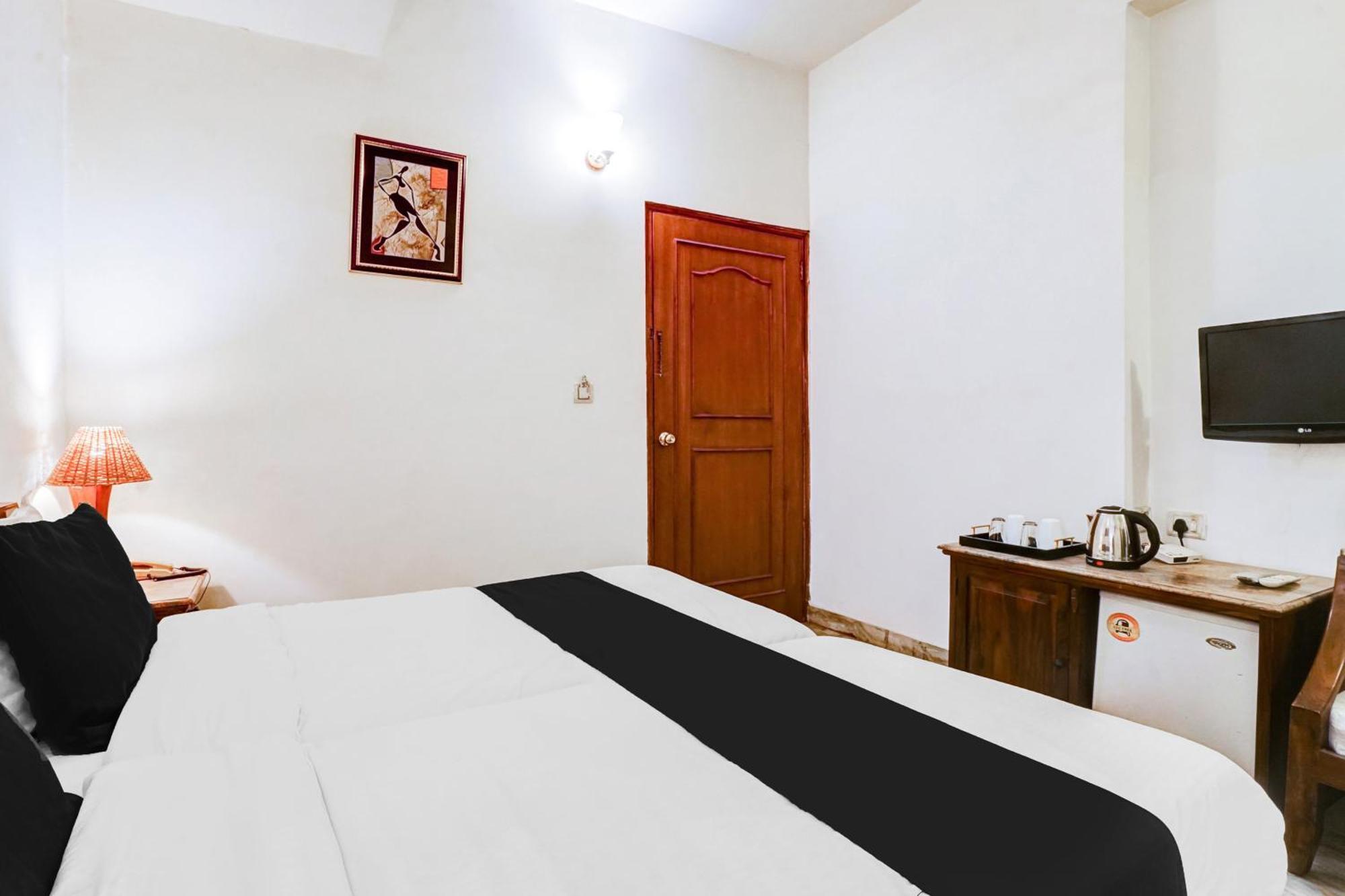 Super Hotel O Sansarchandra Road Formerly Luna Rosa Jaipur Bagian luar foto