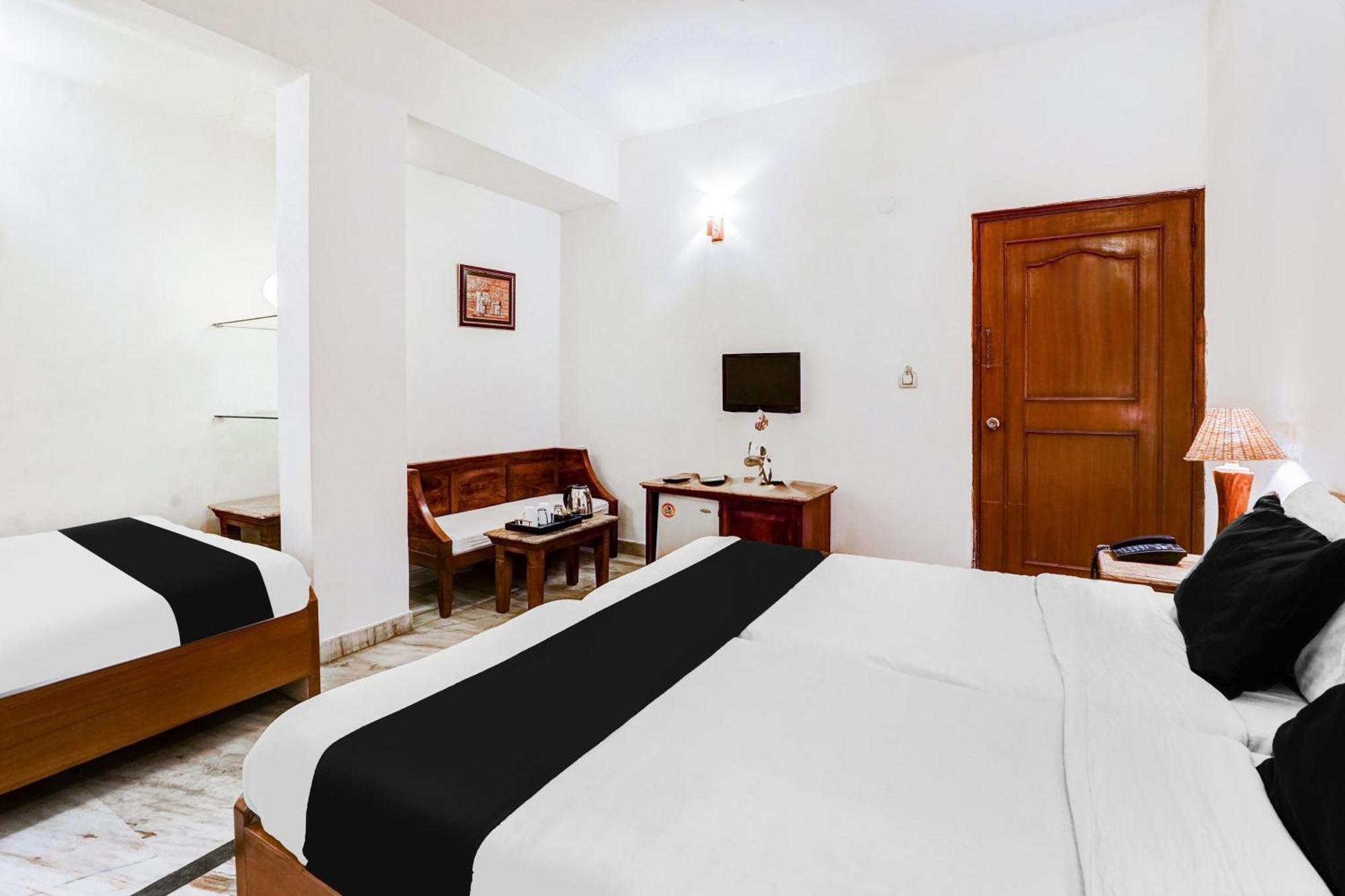 Super Hotel O Sansarchandra Road Formerly Luna Rosa Jaipur Bagian luar foto
