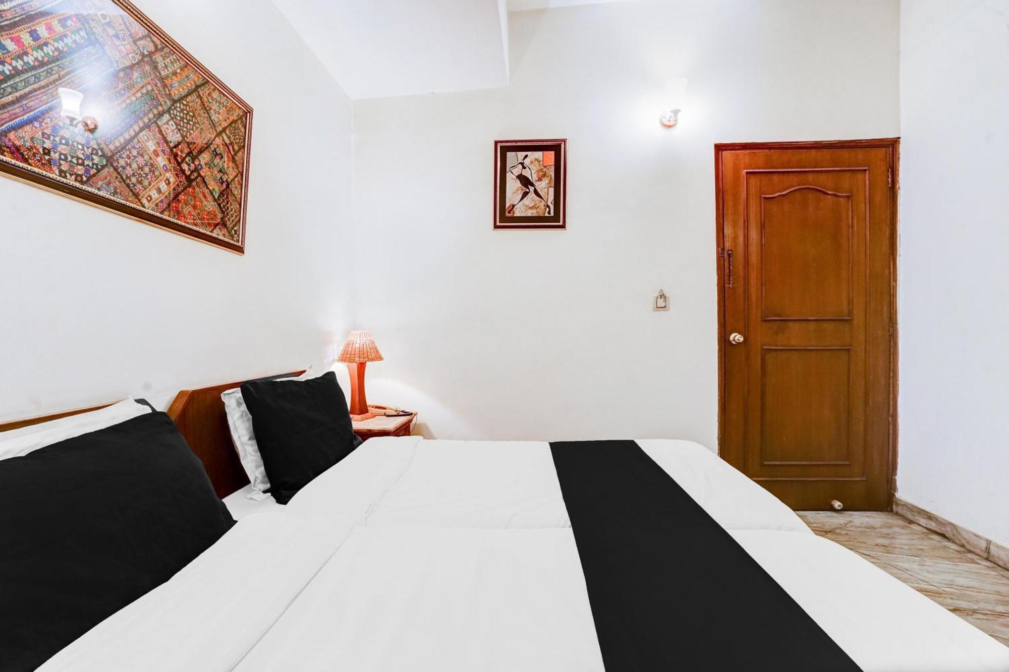 Super Hotel O Sansarchandra Road Formerly Luna Rosa Jaipur Bagian luar foto